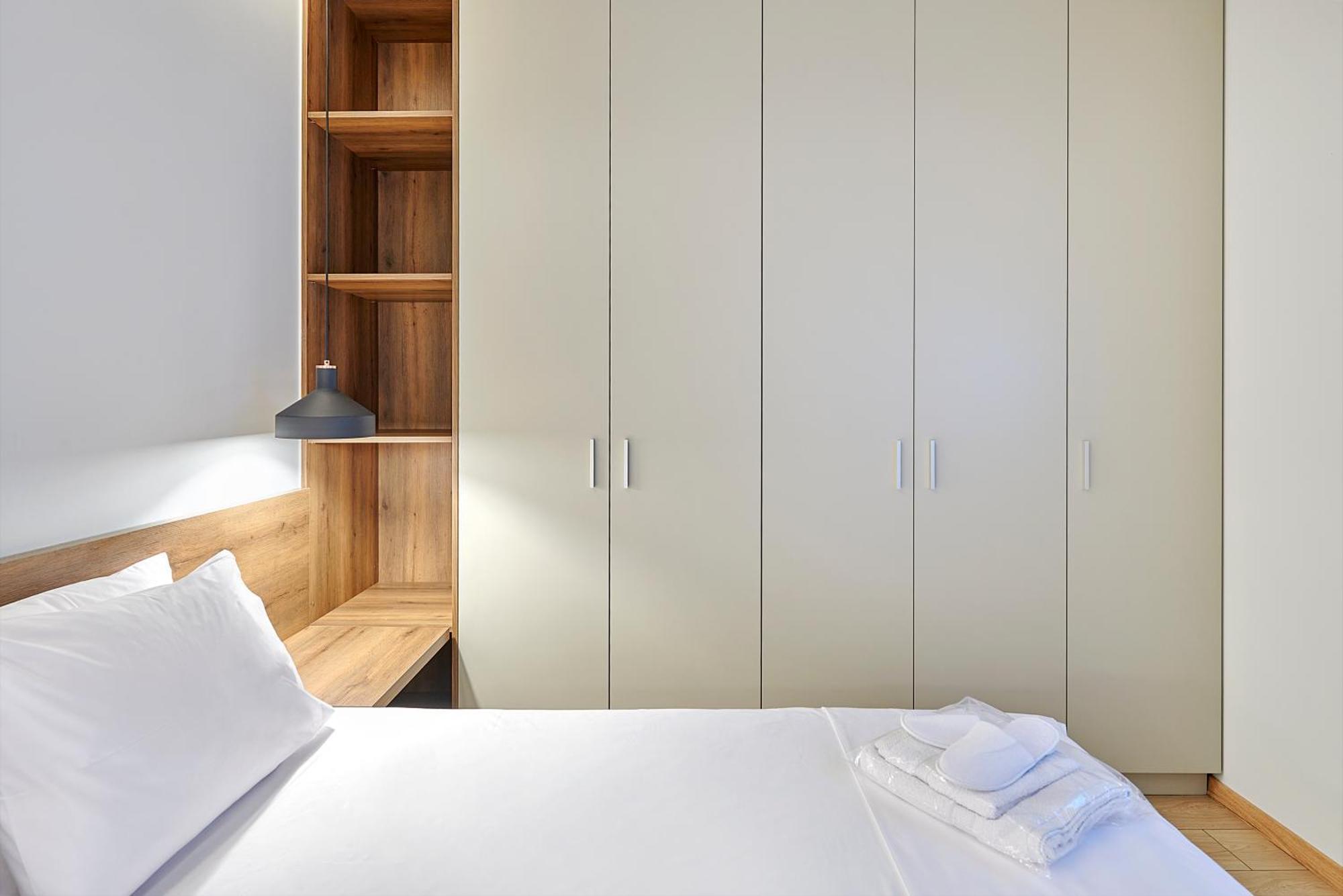 City-Center Apartment In Vibrant Monastiraki, Atene Esterno foto