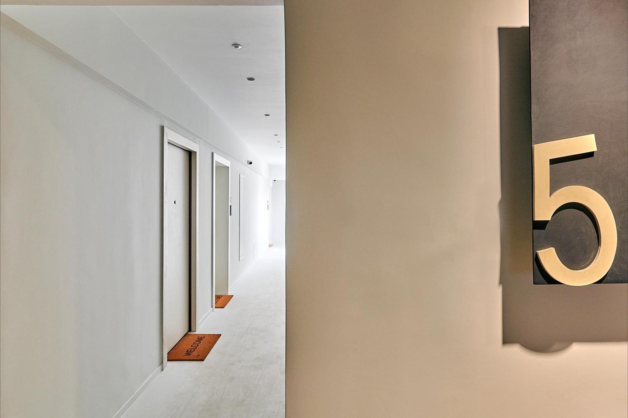 City-Center Apartment In Vibrant Monastiraki, Atene Esterno foto